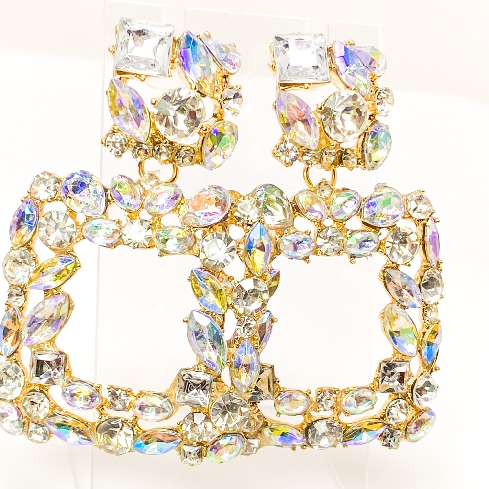 Octavia’s Earrings